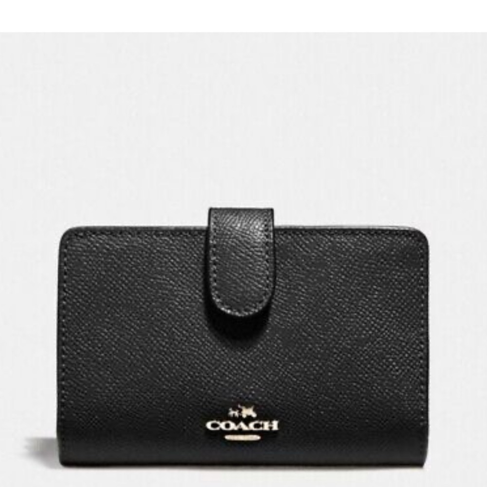 NEVER USED Coach Medium Zip Corner Wallet